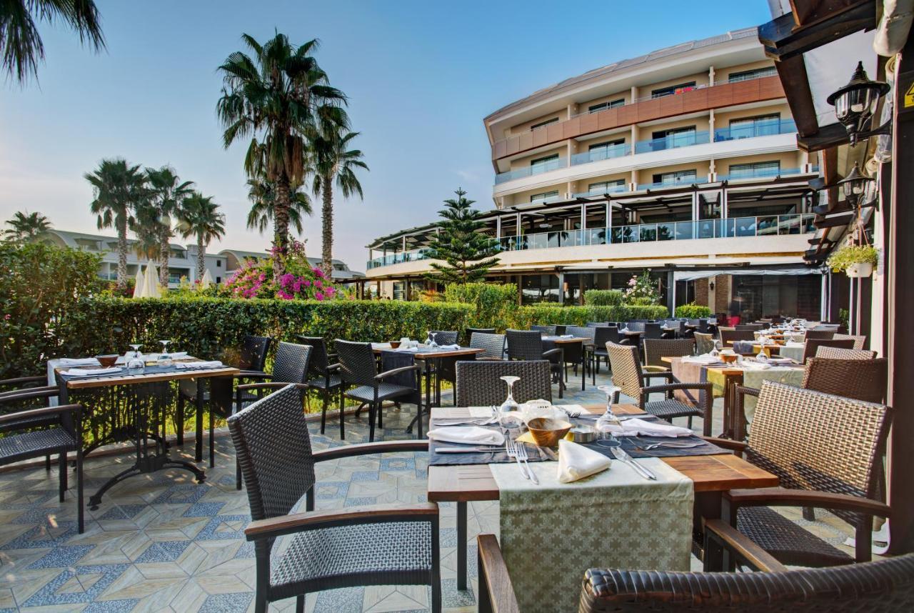 Tui Magic Life Jacaranda Hotel Side